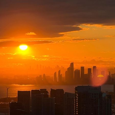Presidential Suite Heart Of Downtown With Stunning View Toronto Kültér fotó